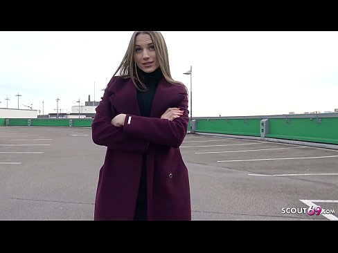 ❤️ OLHEIRO ALEMÃO É UM BOI COMOVENTE DE SONHO, AVISADOR DE ESTACIONAMENTO E SEXY POR DINHEIRO ❤️❌ Porno real vídeo em nós ️❤
