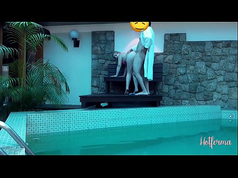 ❤️ Chefe convida criada para a piscina, mas não conseguiu resistir a um ❤️❌ Porno real vídeo em nós ️❤
