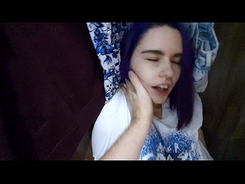 ❤️ Encontrei a minha irmã no armário e ajudei-a a ejacular ❤️❌ Porno real vídeo em nós ️❤